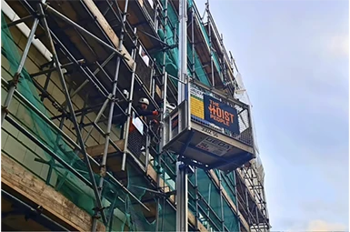 Row-20-300Z-swinging-in-Platform-1-v1