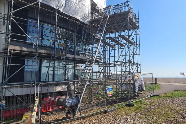 Product & Internal Website = 600px wide x 400px tall (72dpi). Ladder Hoists Range image